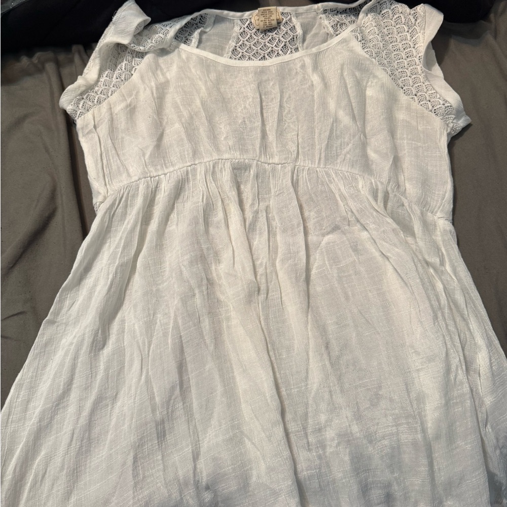 Eyelash Couture white Pleated Ruffled Blouse